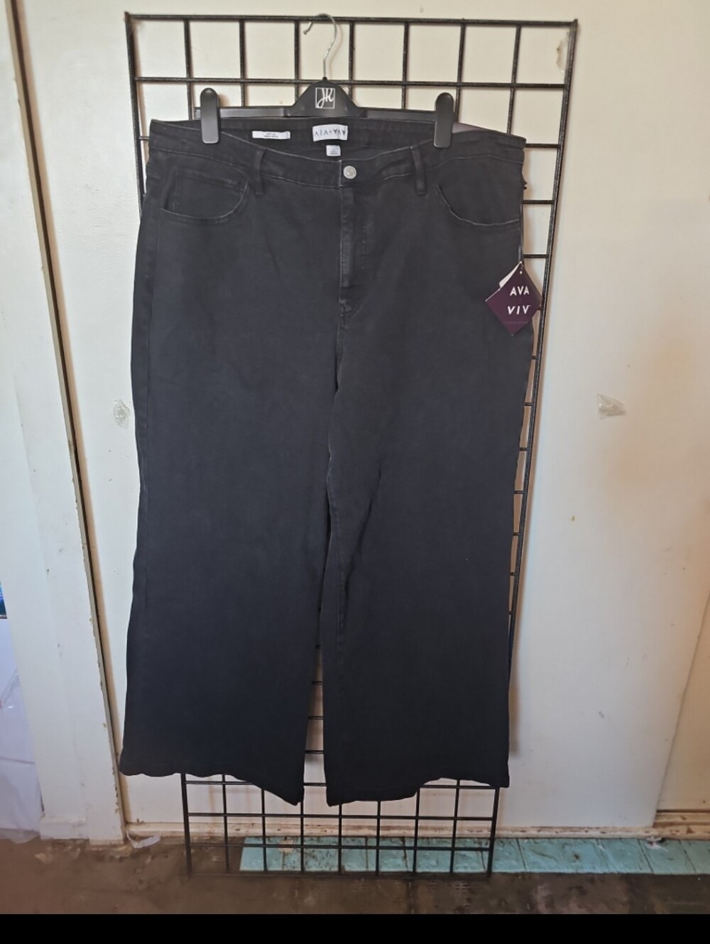 Size 22w. Jeans From VIV& AVA